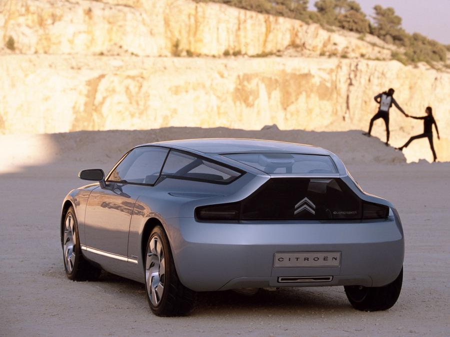  Citroen C-Airdream Concept 2002 года  (фото 17 из 73)